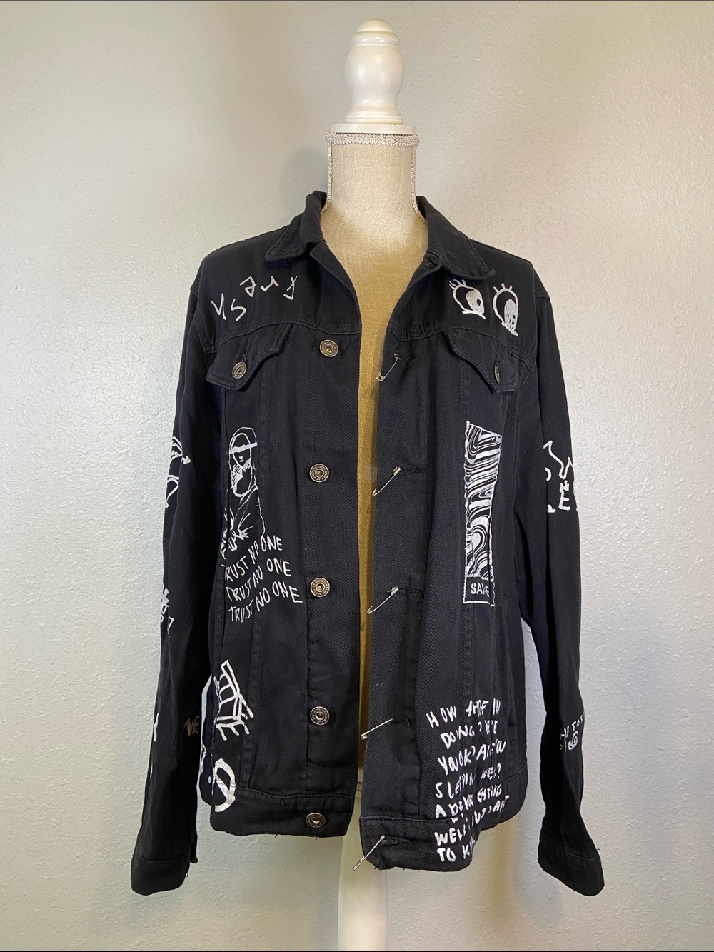 Brooklyn Cloth Mfg Punk Grunge Goth Emo Trucker Style Graffiti Jacket Size Med